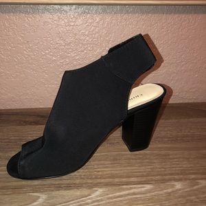 Black wedges